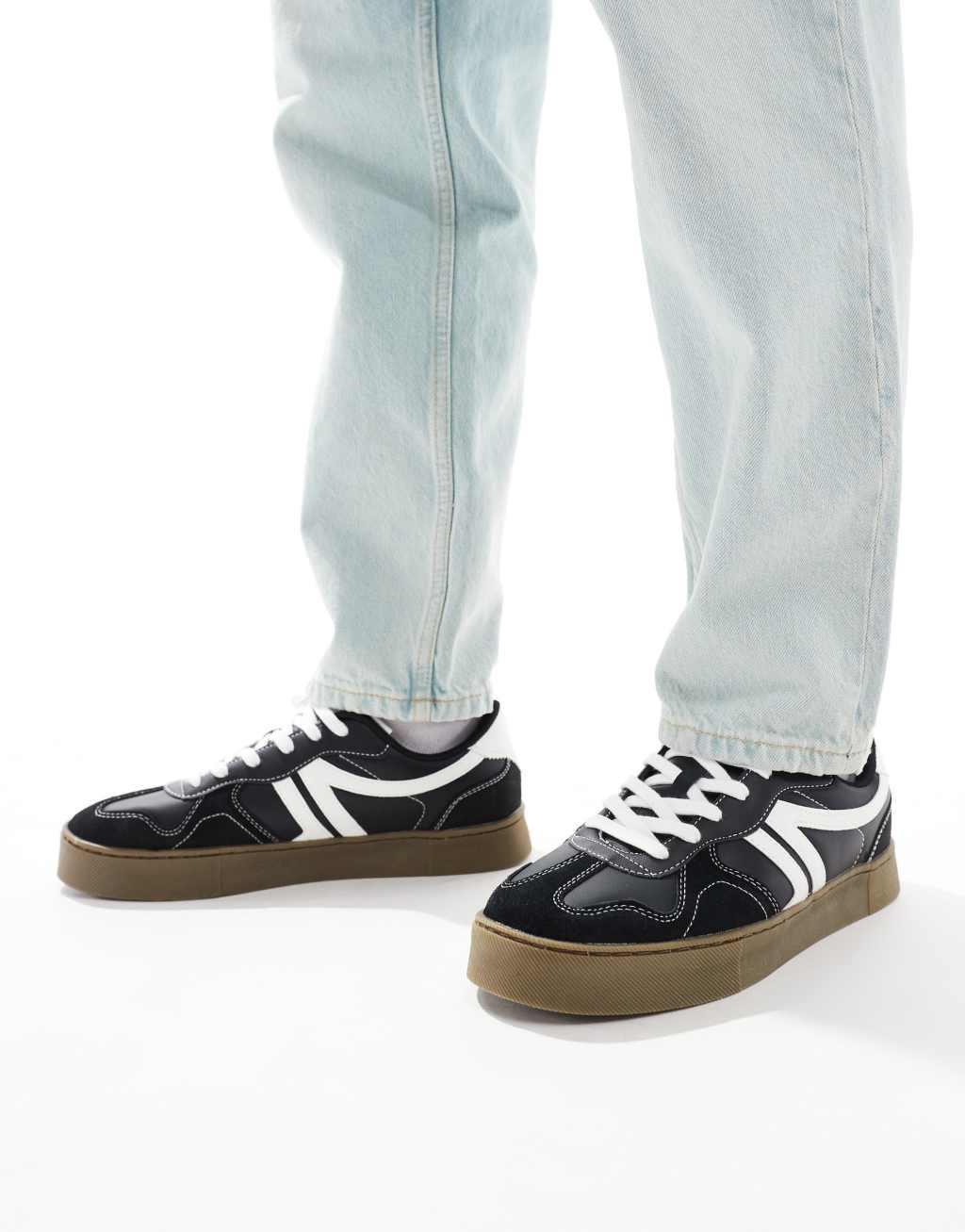 Pull&Bear vintage contrast sneakers in black  Product Image