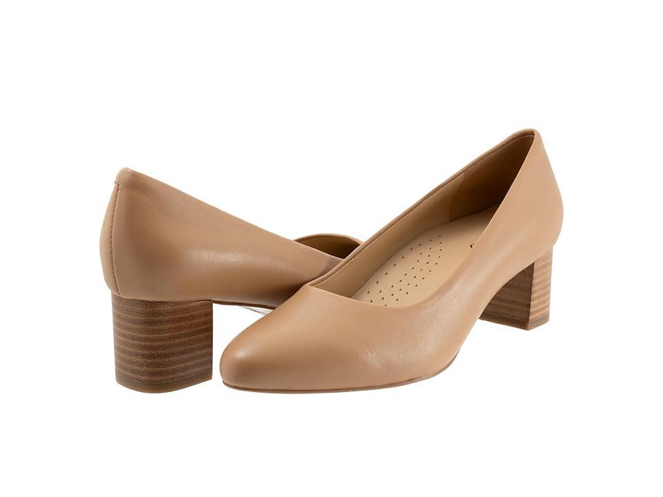 Trotters Kari (Nude/Natural) Women's 1-2 inch heel Shoes Product Image