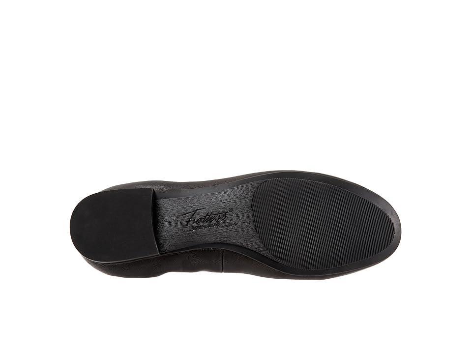 Trotters Gia Ballet Flat Product Image