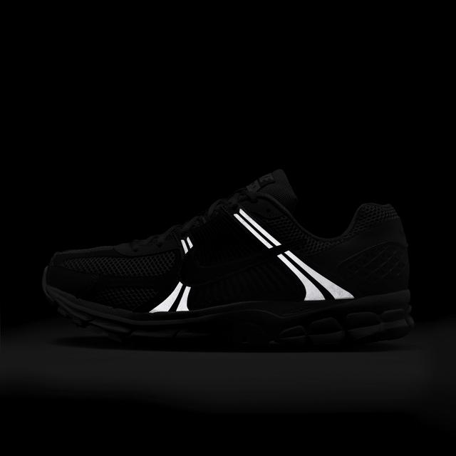 Nike Men's Zoom Vomero 5 Shoes Product Image