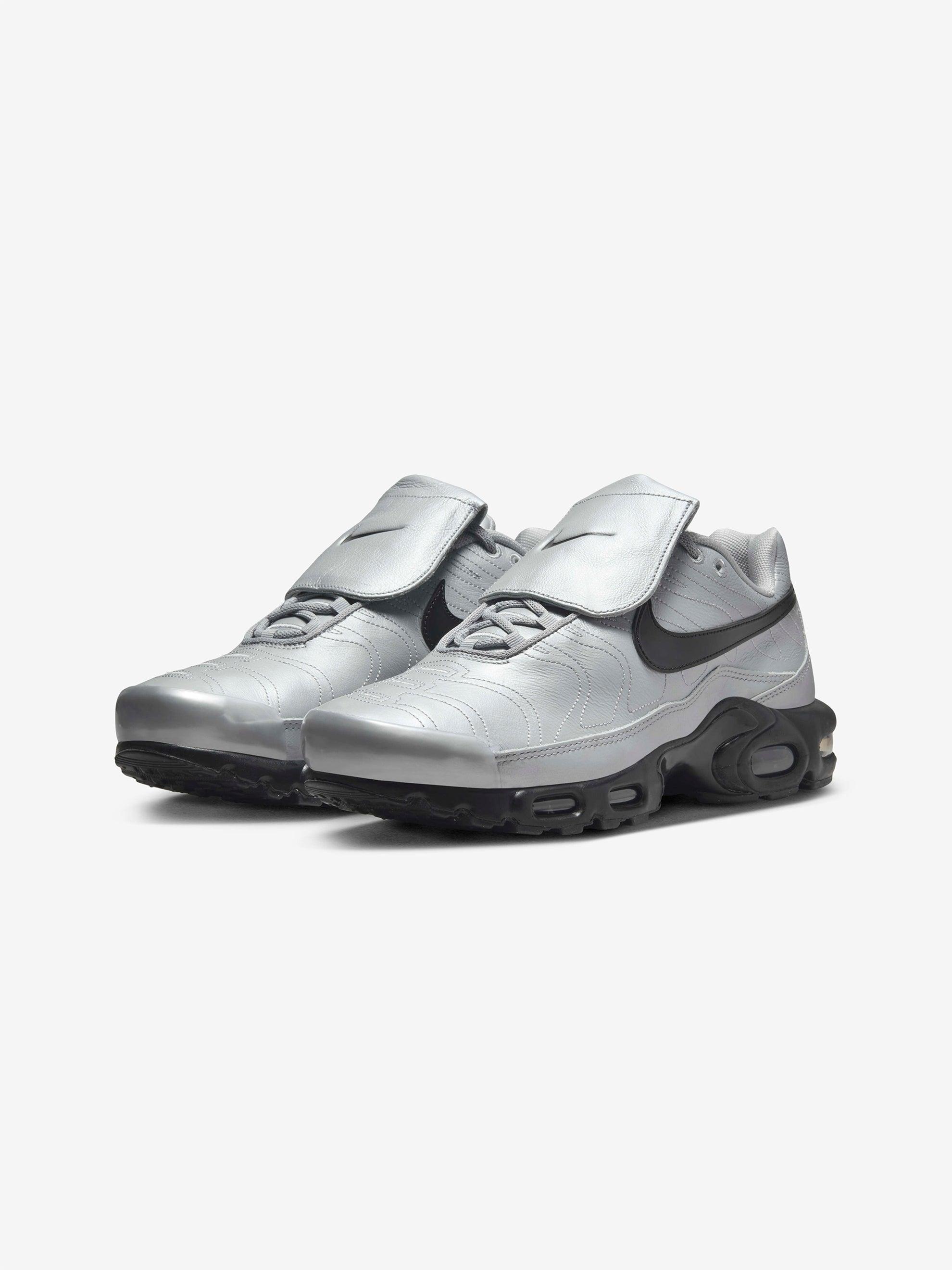 Nike Air Max Plus (Wolf Grey/Black/Metallic Silver) Product Image