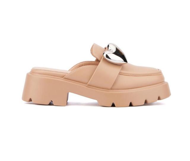 Women's Olivia Miller Heart Lugged Clogs Product Image