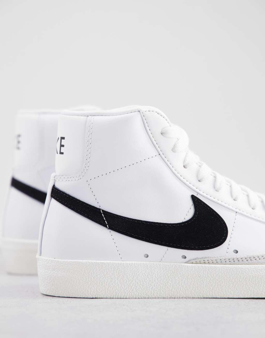 Nike Womens Blazer Mid 77 Shoes Product Image