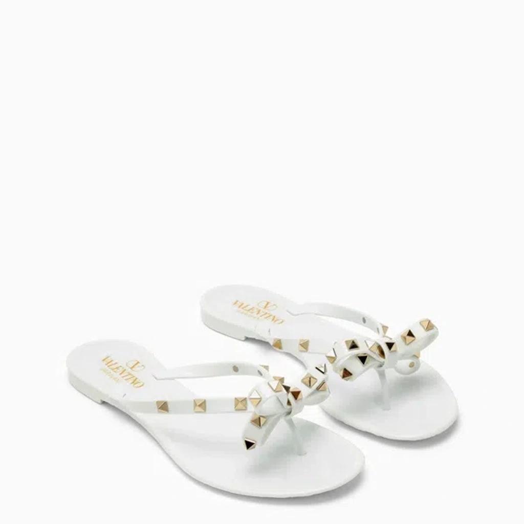 VALENTINO GARAVANI White Rubber Rockstud Flip-flops Women Product Image