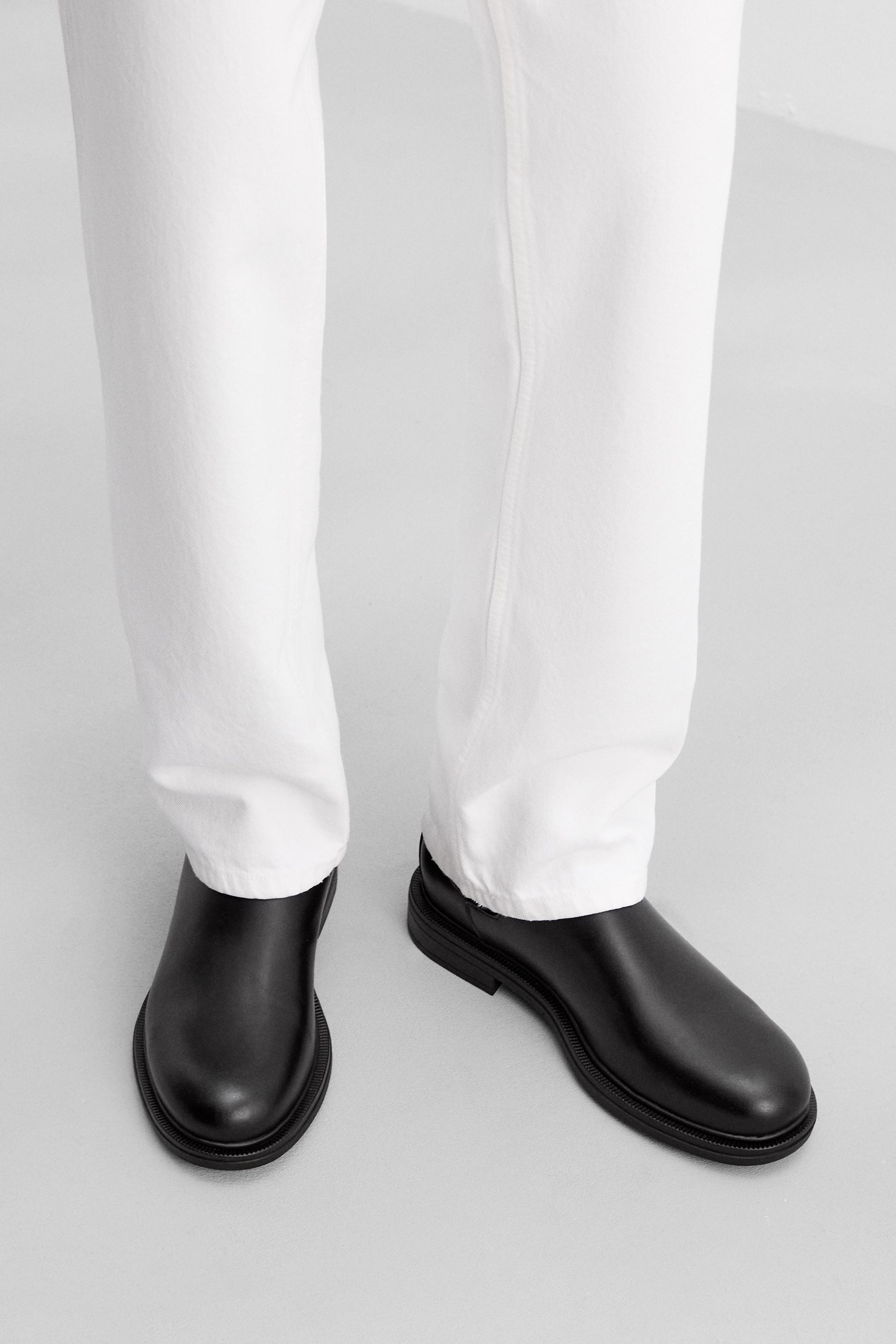 CHELSEA BOOTS Product Image