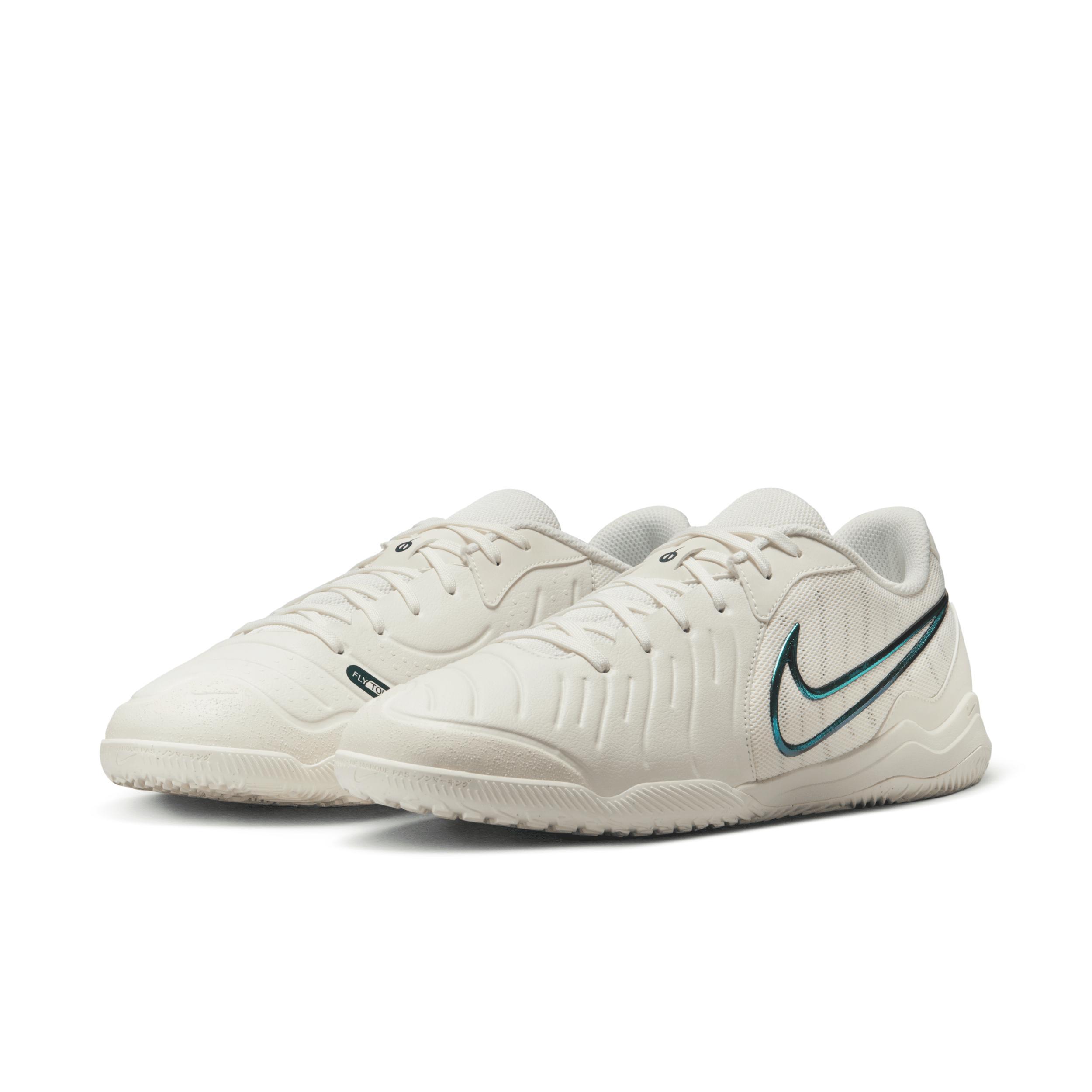 Nike Men's Tiempo Legend 10 Academy 30 IC Low-Top Soccer Shoes Product Image