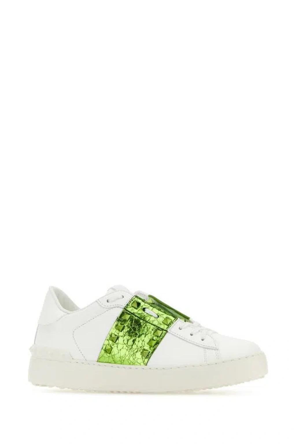 Sneakers In White Product Image