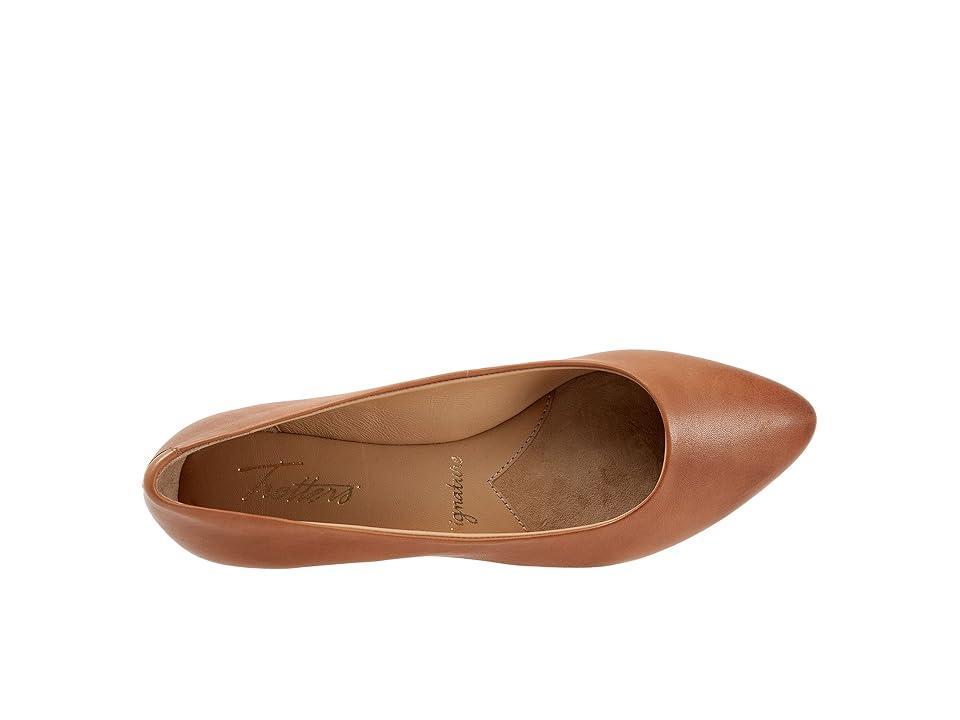 Trotters Estee (Caramel) Women's Slip-on Dress Shoes Product Image