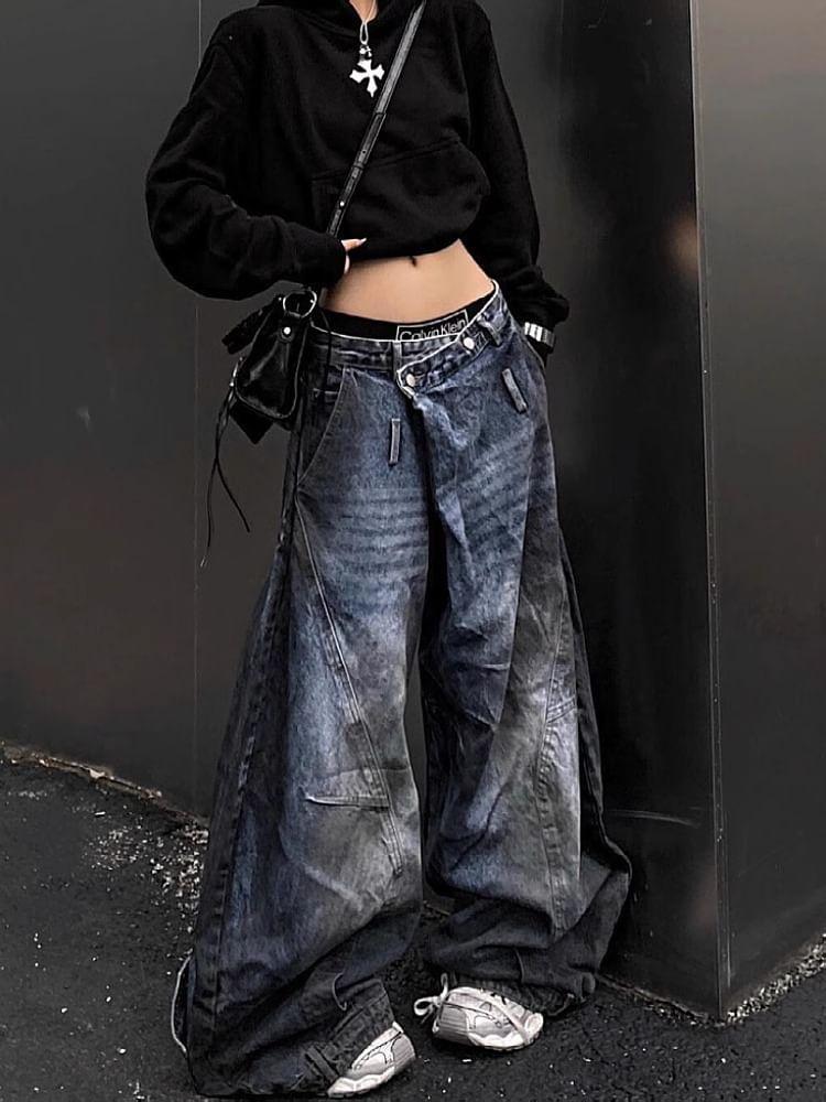 Low Rise Washed Loose-Fit Wide-Leg Jeans Product Image