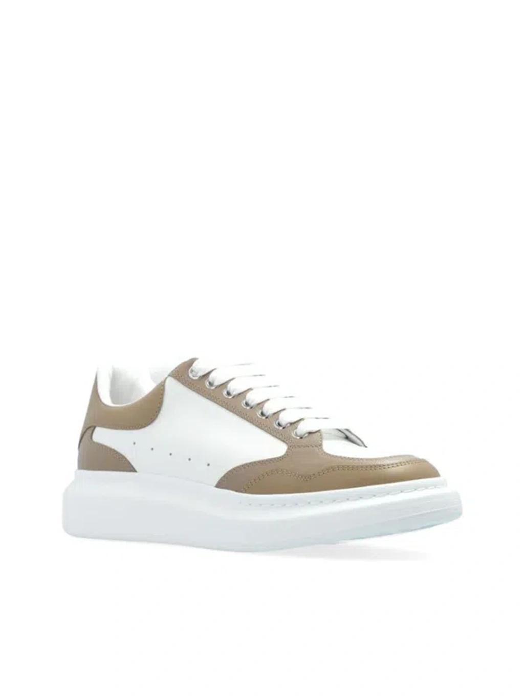 Sneakers In Gray Product Image