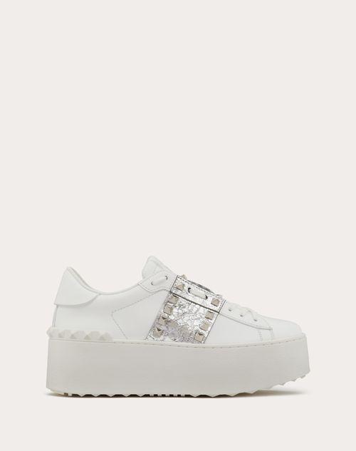 ROCKSTUD UNTITLED FLATFORM SNEAKER IN CALFSKIN WITH METALLIC CRACKLE-EFFECT BAND  Product Image