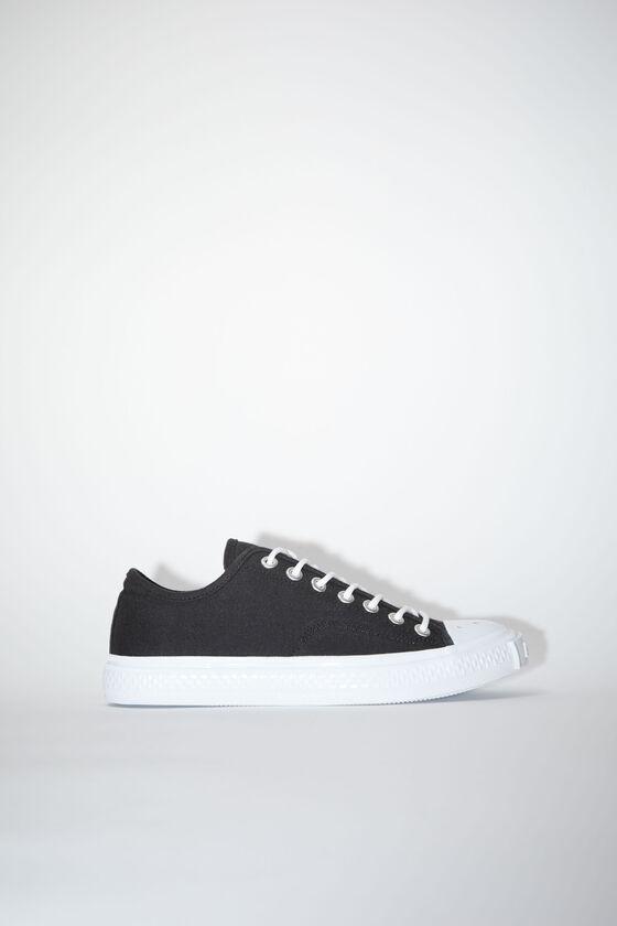 Low top sneakers Product Image