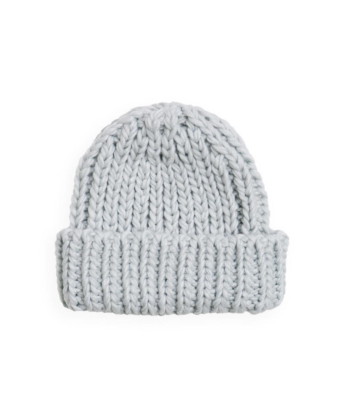 Women Winters Kiss Beanie Product Image