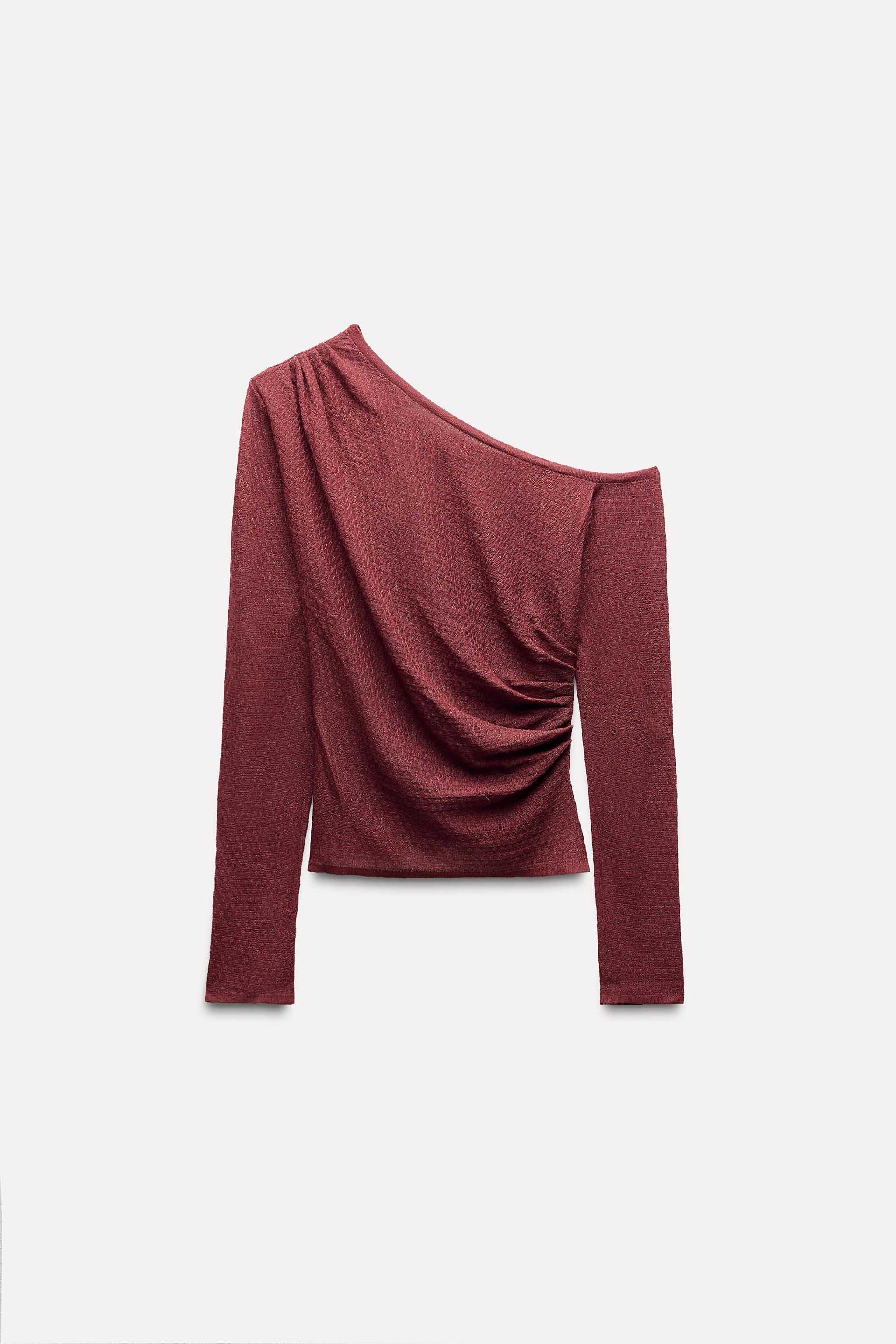 RUCHED KNIT TOP Product Image