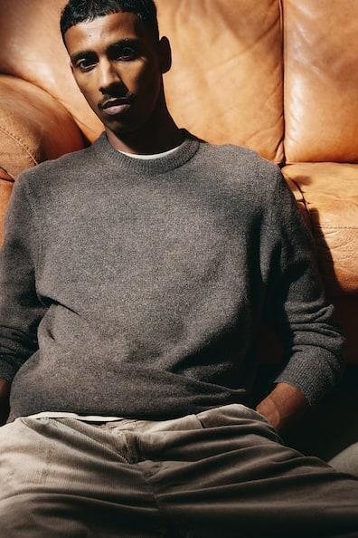 Regular Fit Fine-Knit Sweater Product Image