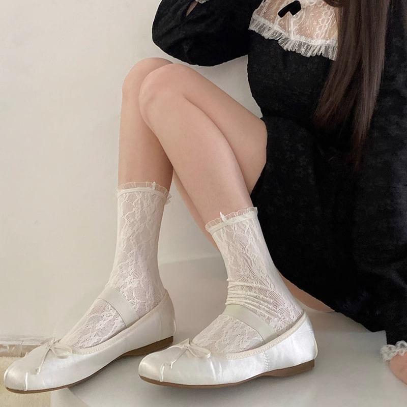 Mesh Ruffle Lace Socks Product Image