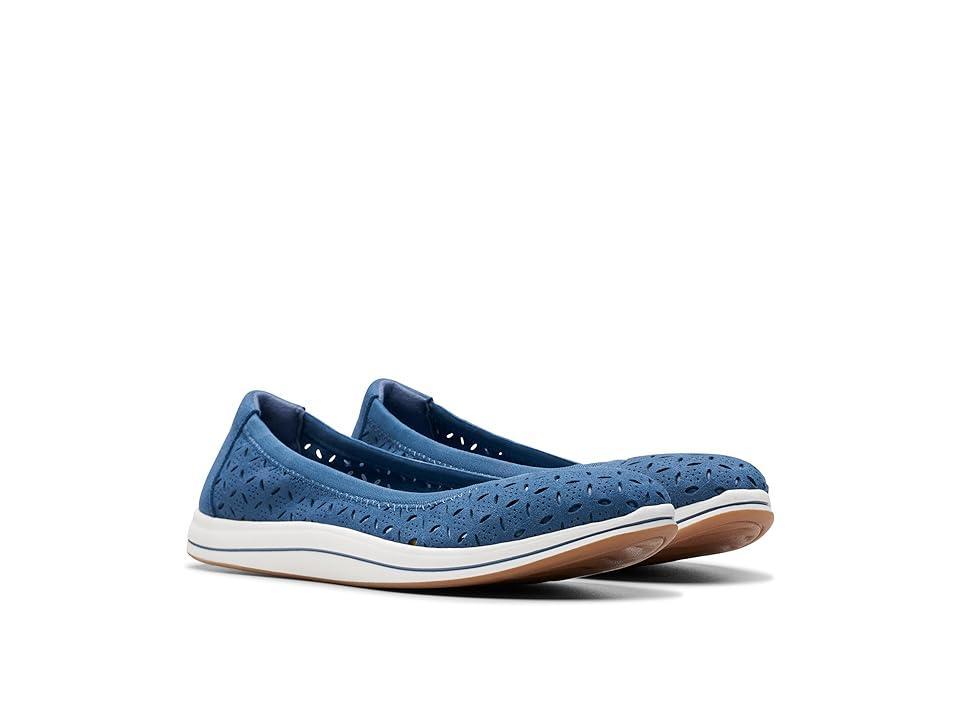 Clarks Breeze Roam (Blue Textile) Women's Flat Shoes Product Image