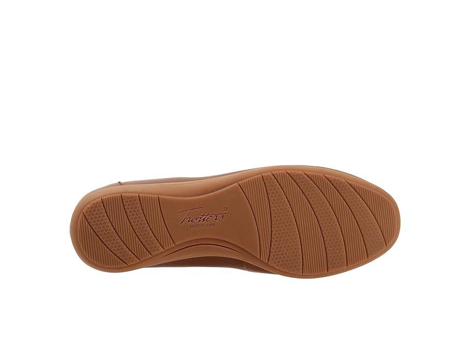 Trotters Deanna (Saddle) Women's Shoes Product Image