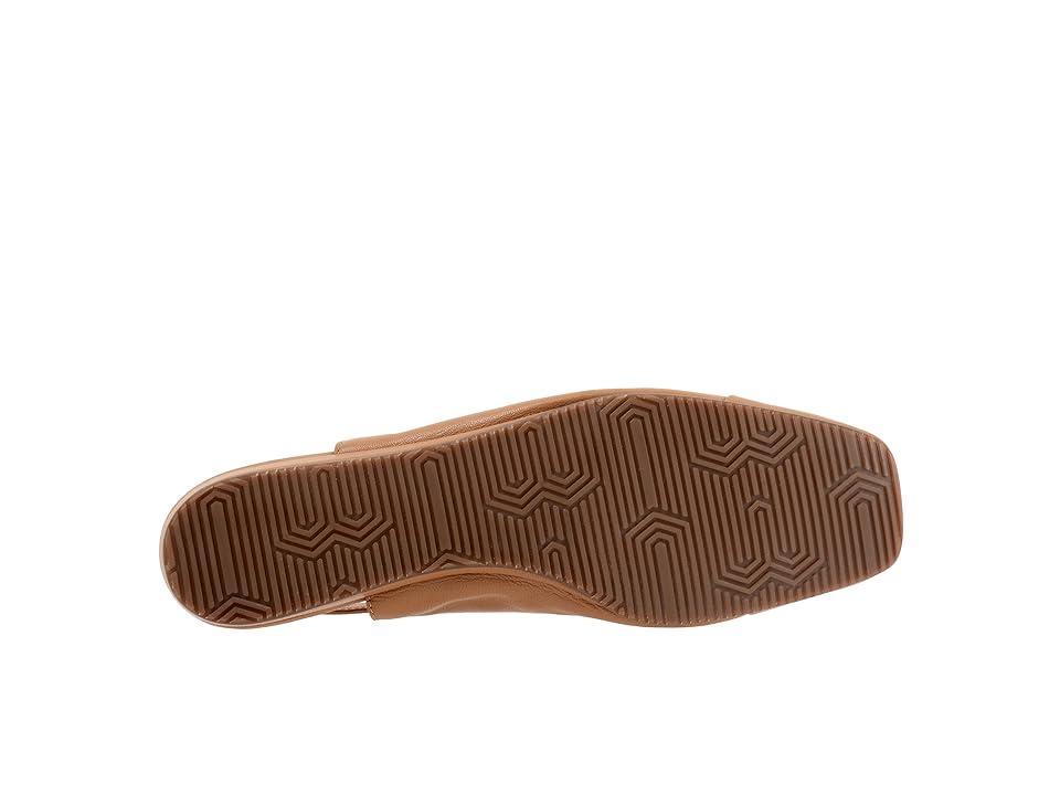 SoftWalk Vittoria Women's Flat Shoes Product Image