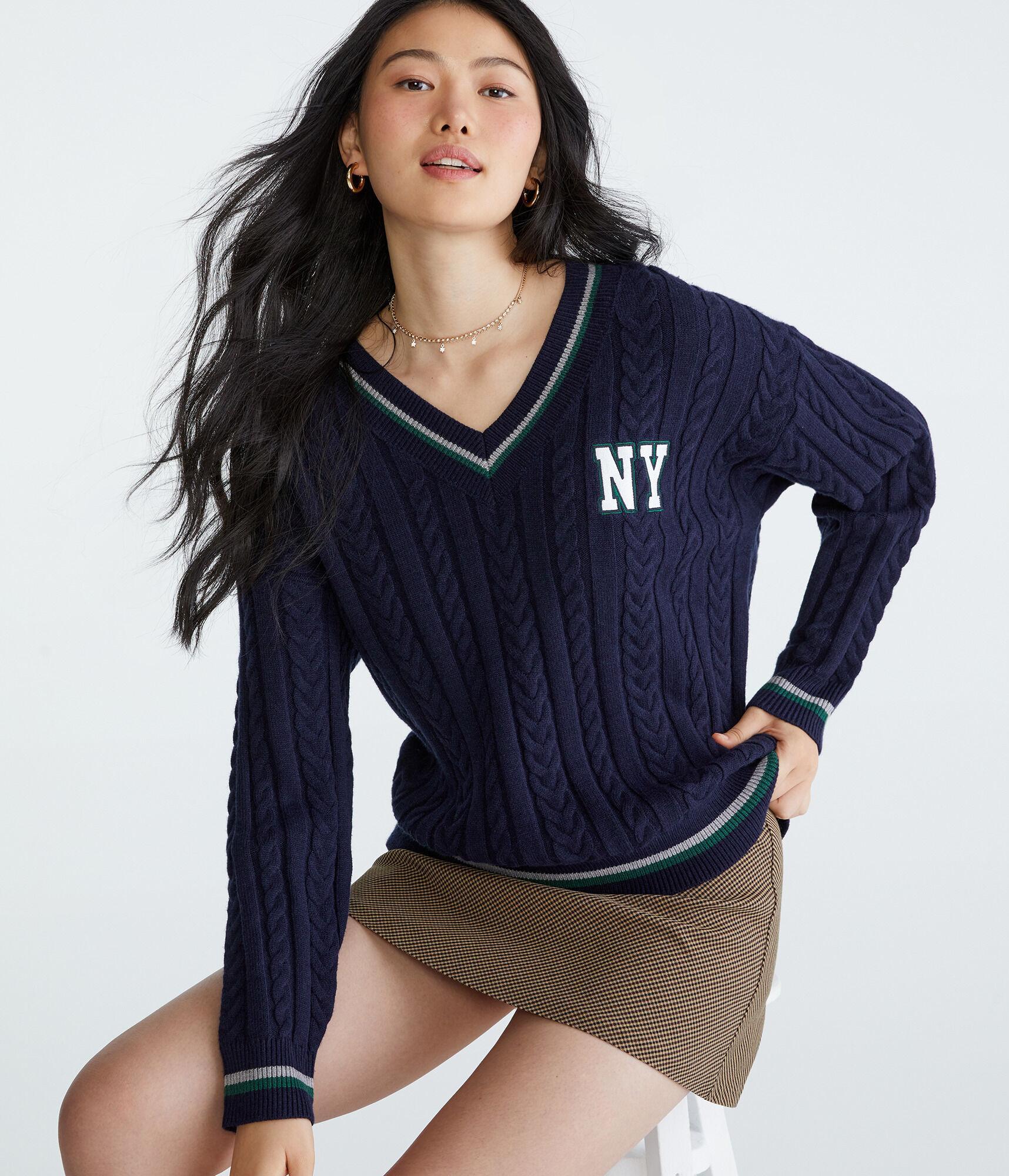 City Oversized Cable V-Neck Sweater Product Image