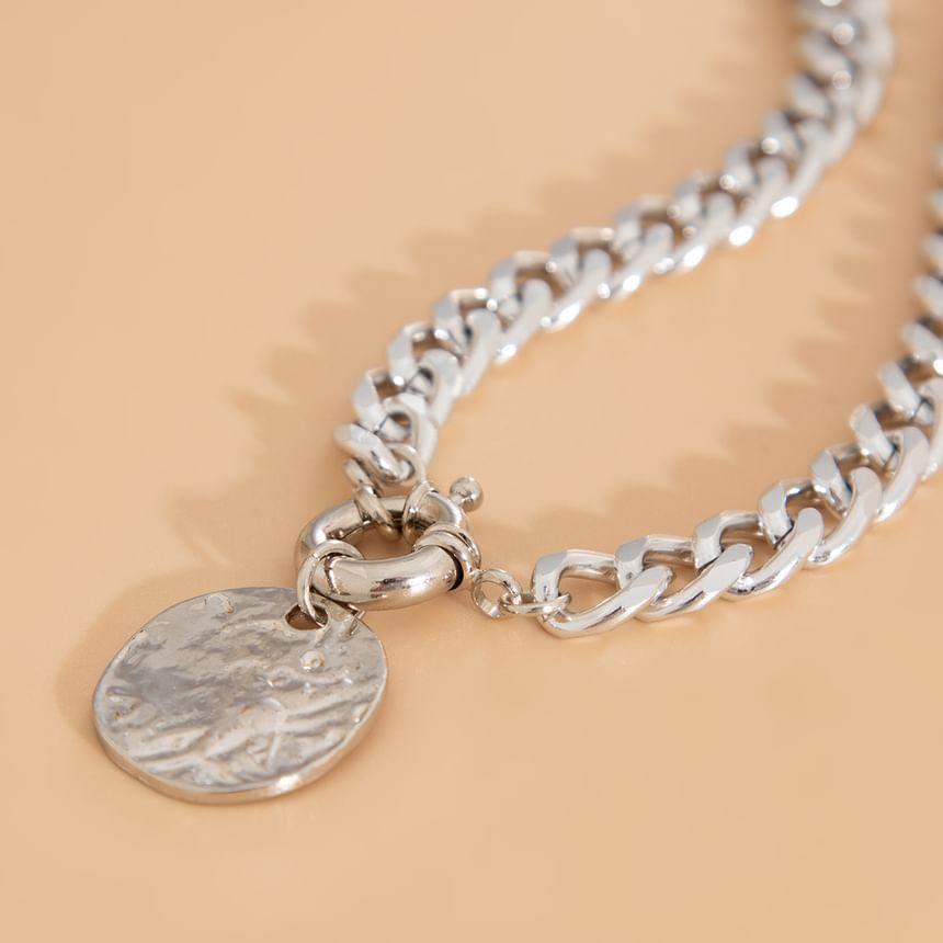 Metallic Chained Necklace Product Image