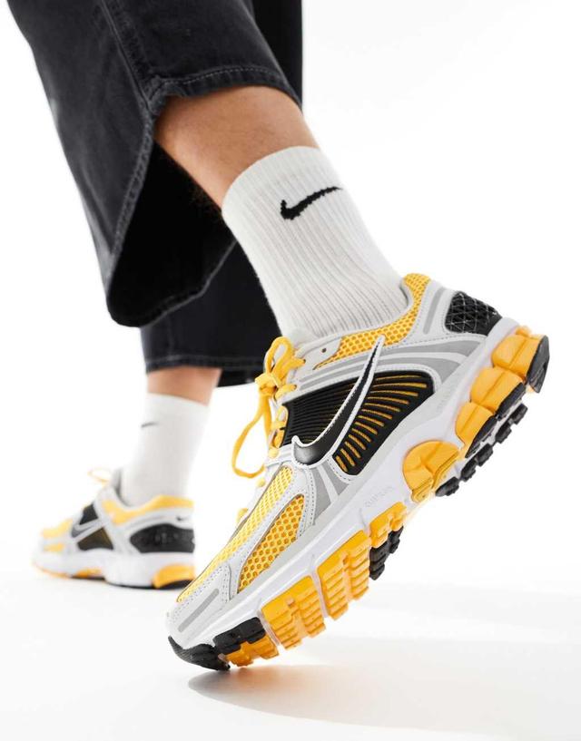 Nike Zoom Vomero 5 sneakers in yellow, gray and black Product Image