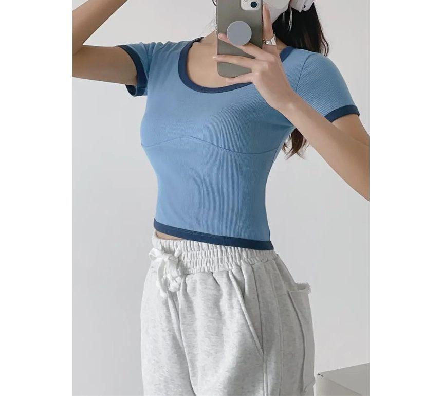 Short-Sleeve Contrast Crop Top Product Image