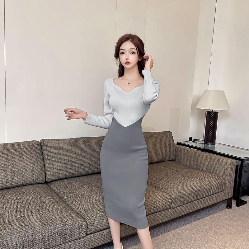 Long-Sleeve V-Neck Two Tone Knit Midi Sheath Dress Product Image