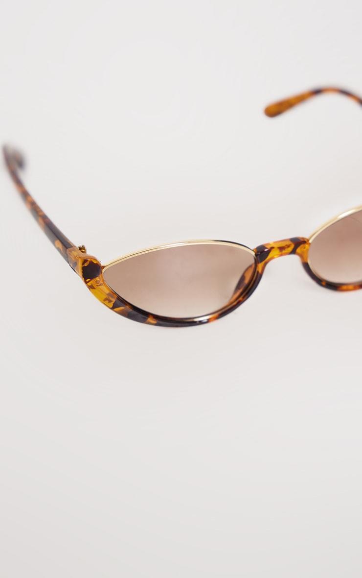 Tortoiseshell Vintage Cat Eye Sunglasses Product Image