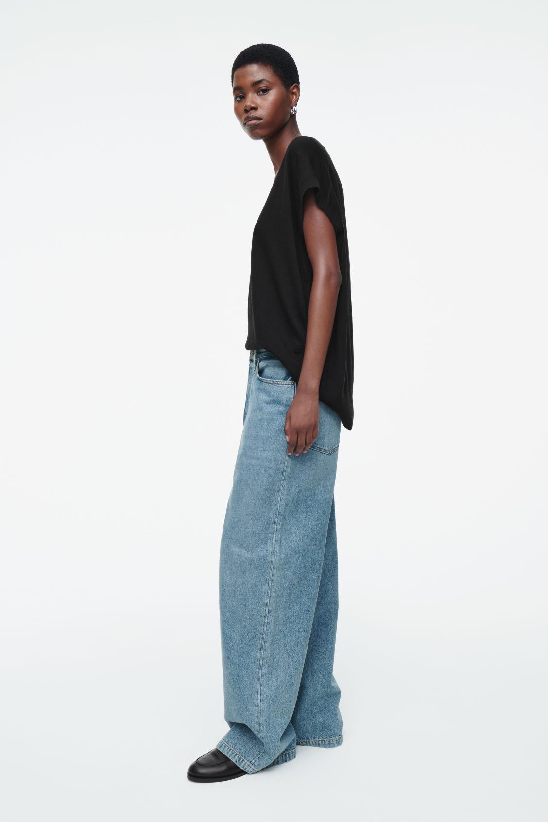 VOLUME JEANS - WIDE Product Image