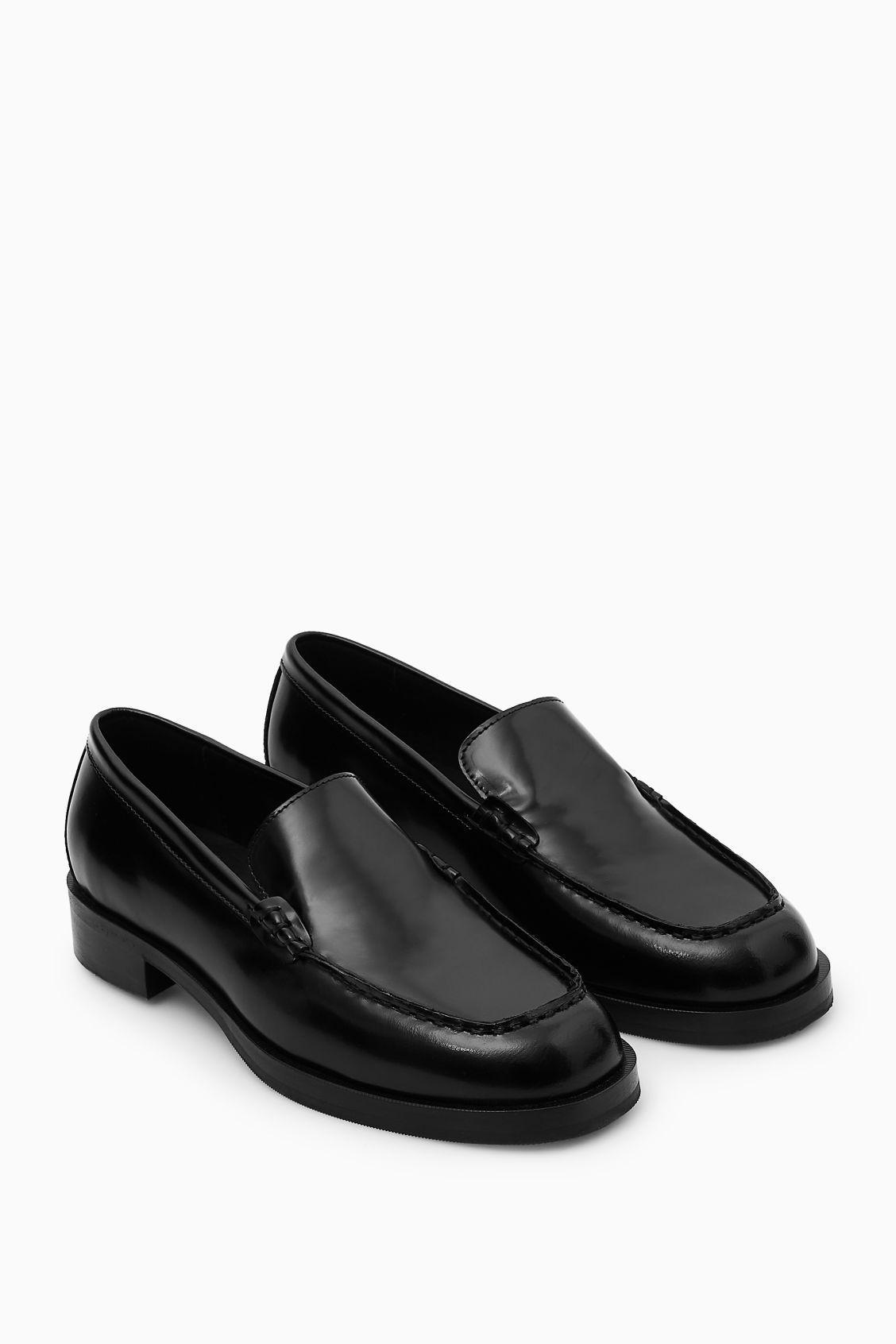 CLEAN LEATHER LOAFERS Product Image