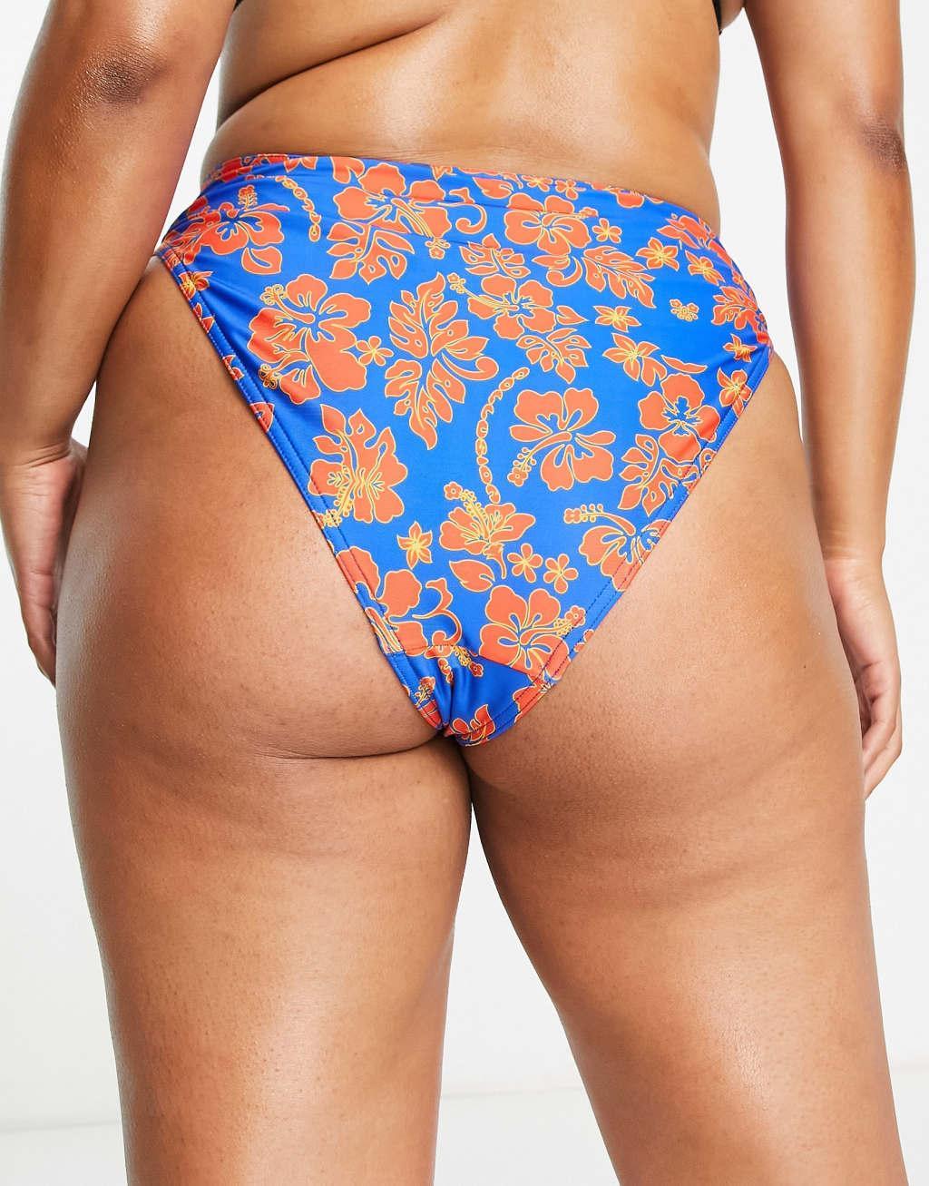 COLLUSION Plus hibiscus floral highwaisted bikini brief in blue - MBLUE Product Image