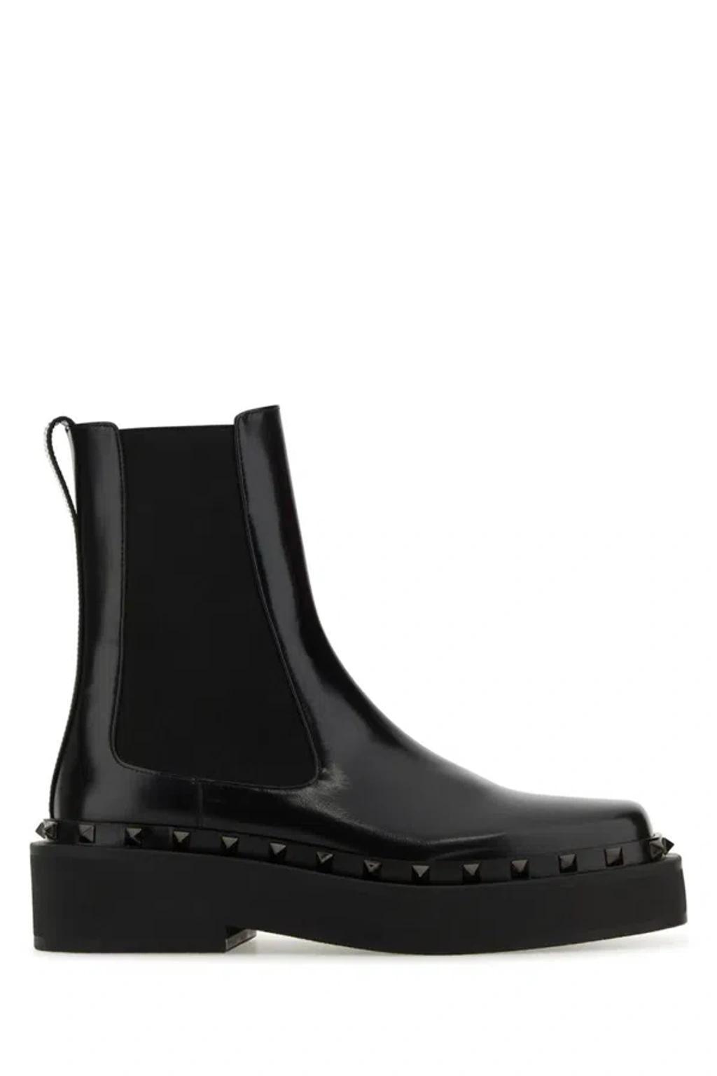 VALENTINO GARAVANI Boots In Black Product Image