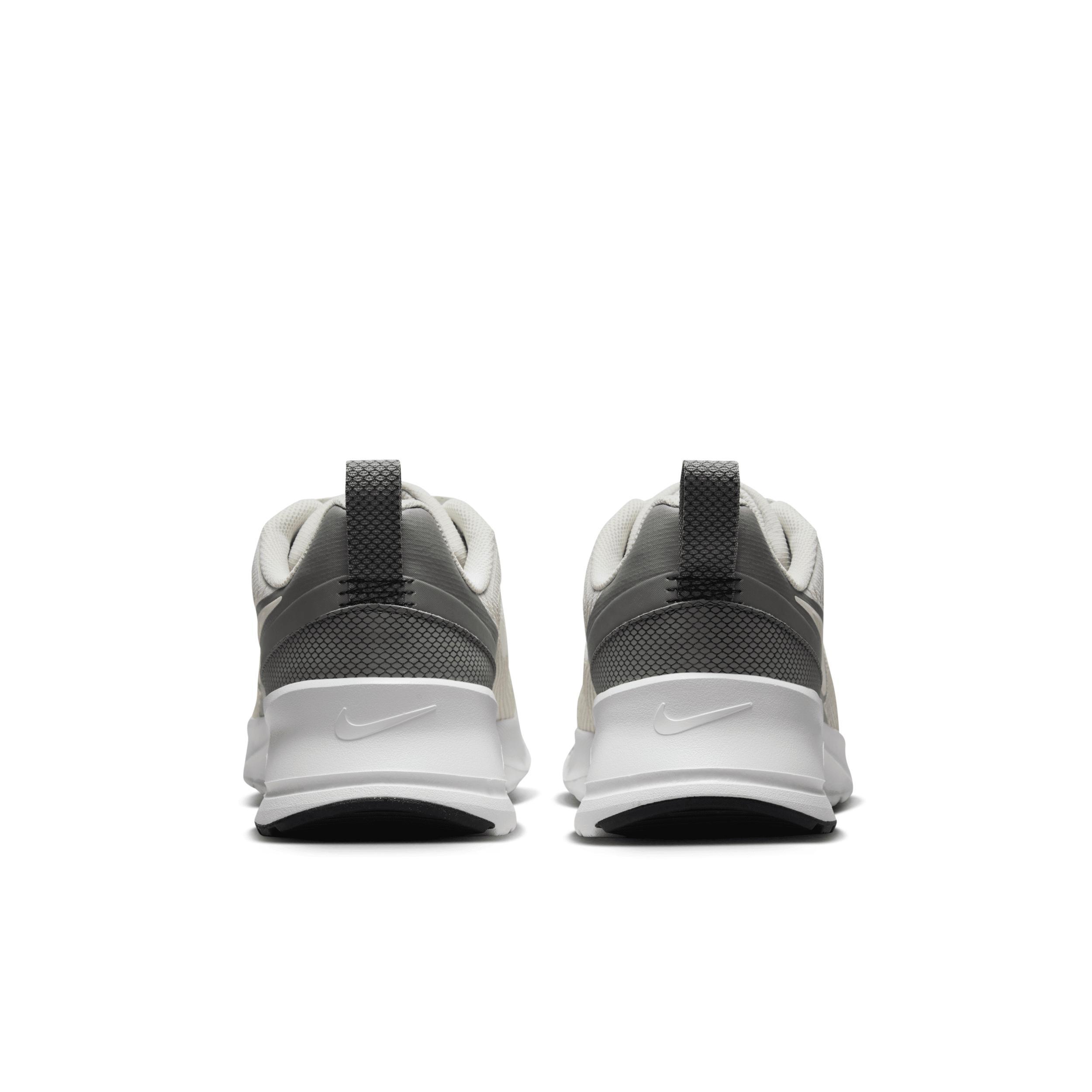 Nike Men's Air Max Nuaxis Winterized Shoes Product Image