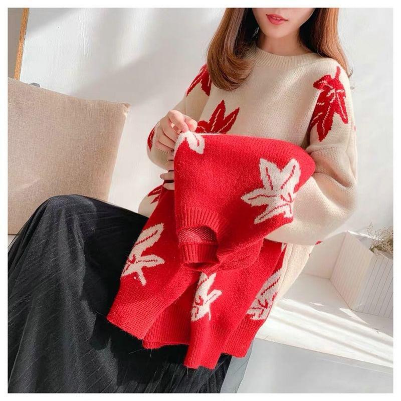 Long-Sleeve Round Neck Leaf Print Sweater Product Image