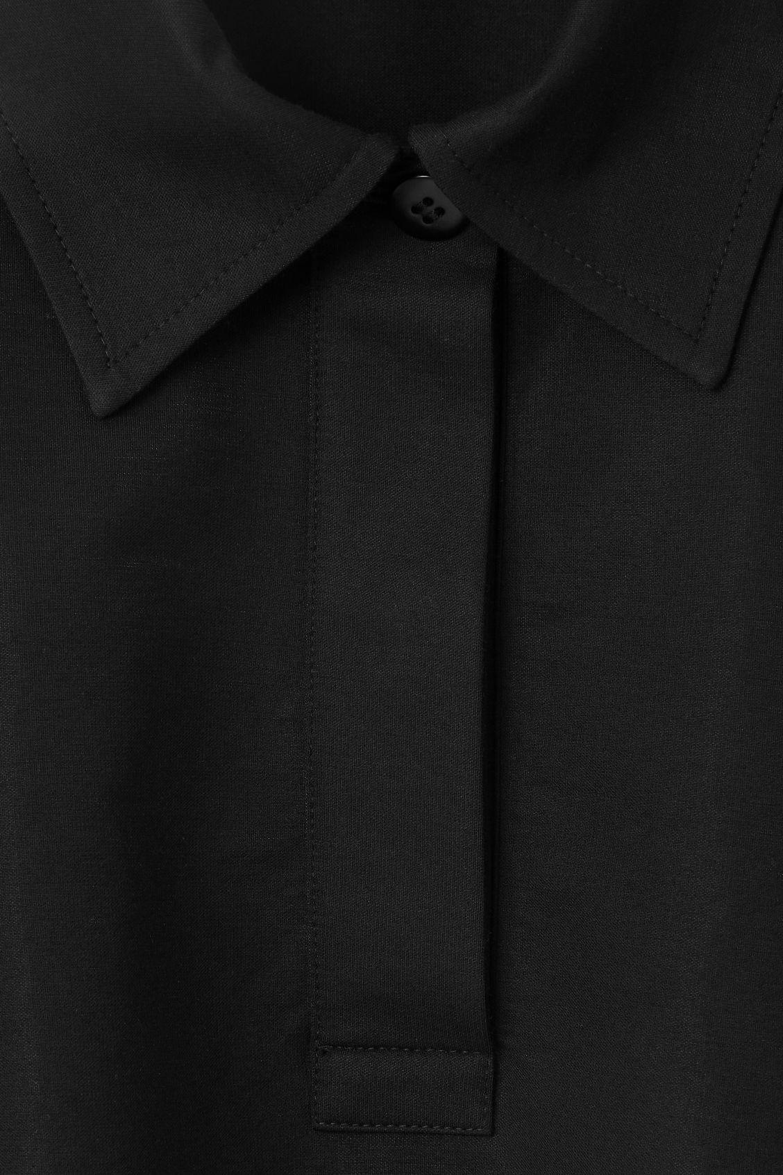 KNITTED POLO SHIRT Product Image