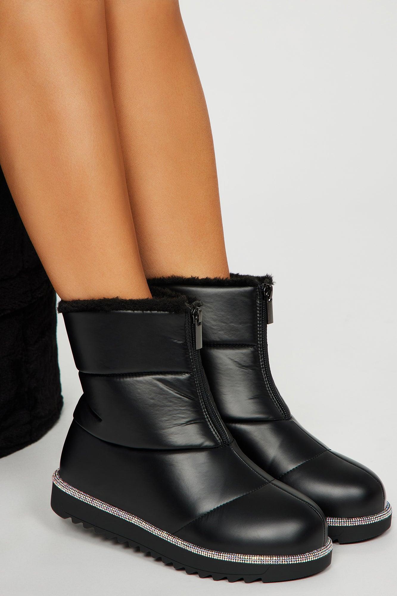 Winter Date Flat Boots - Black product image