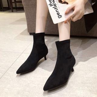 Low Heel Plain Pointy Short Boots (Various Designs) Product Image