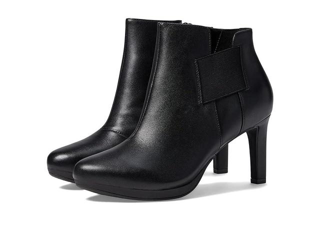 Clarks Ambyr Rise Leather) Women's Boots Product Image