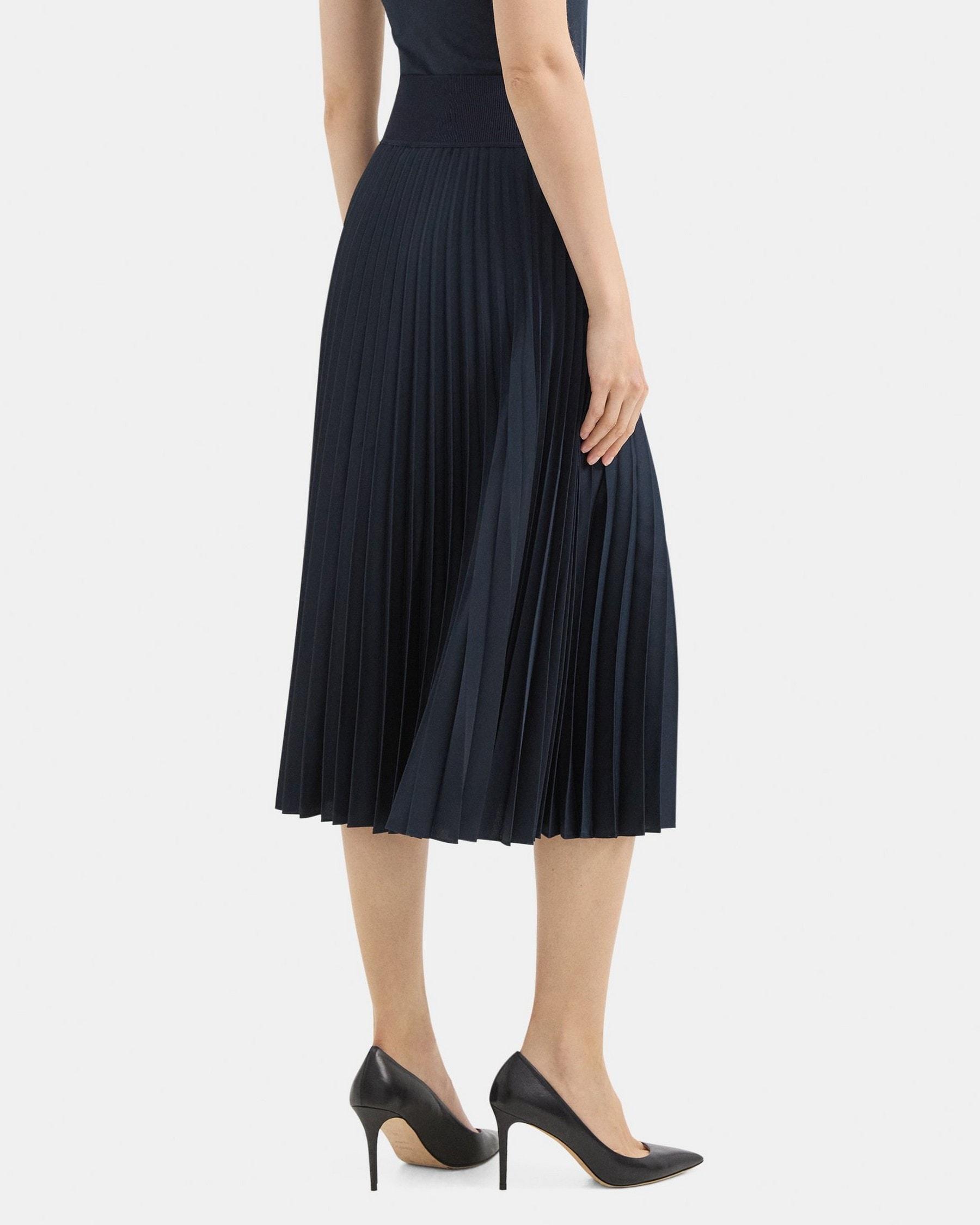 Pleated Pull-On Skirt in Poly Product Image