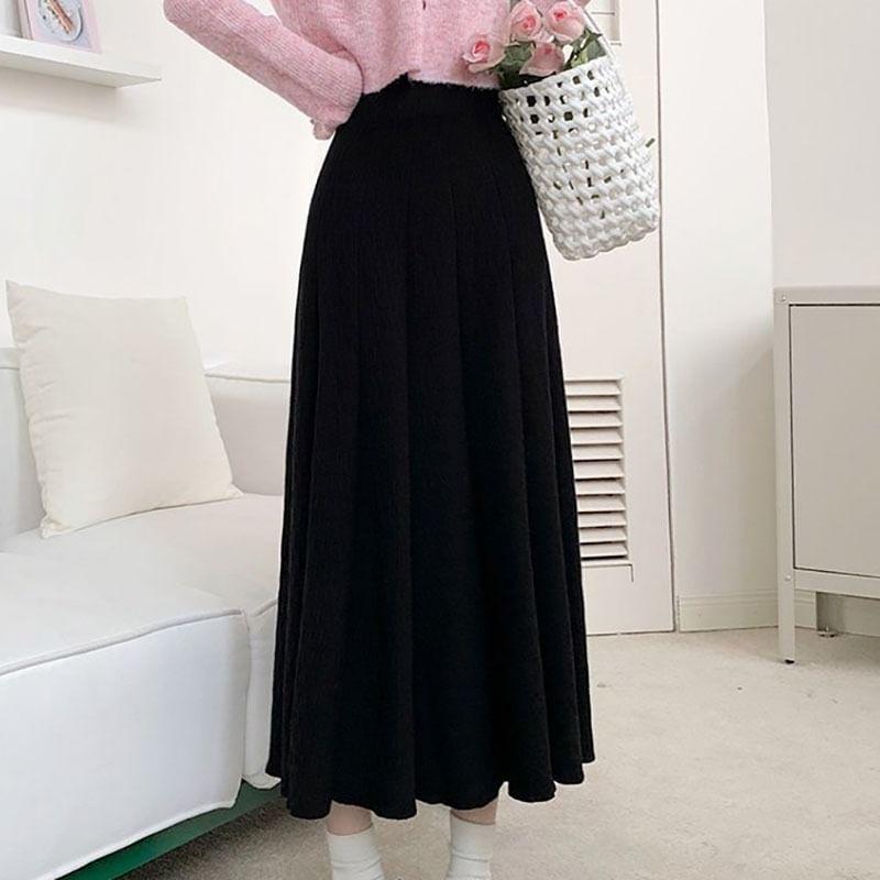 High Rise Plain Pleated Knit Midi A-Line Skirt Product Image