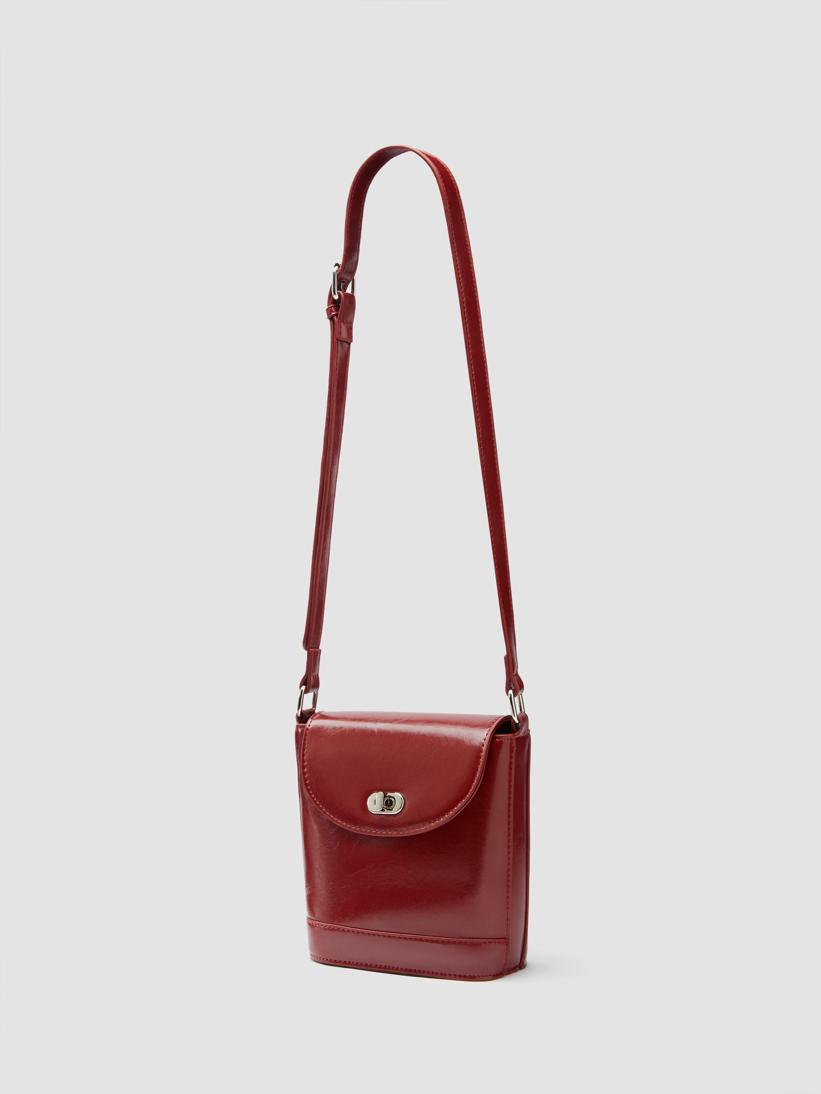 TWIST-LOCK BUCKET CROSSBODY  BAG Product Image