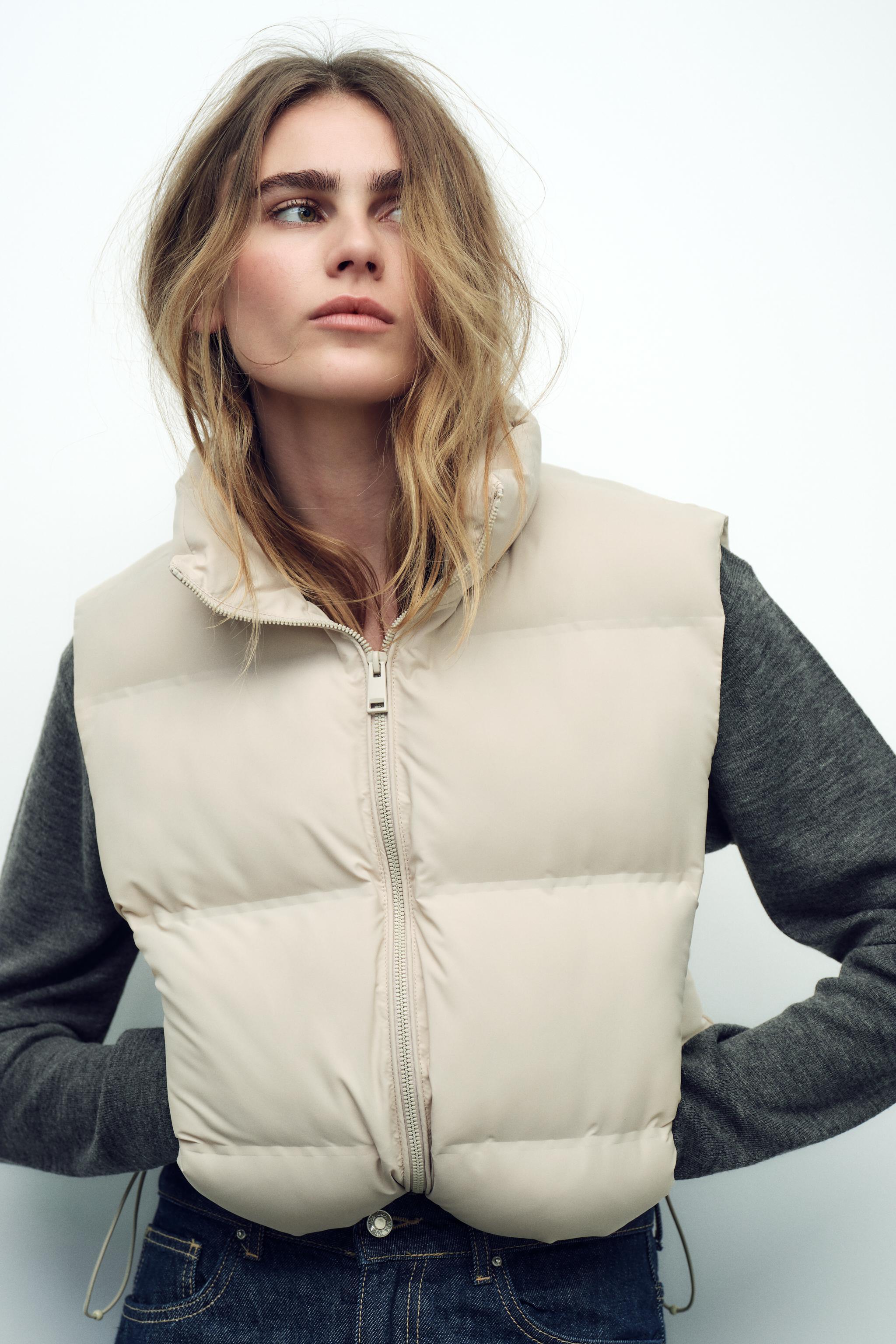 WATER REPELLENT WINDPROOF PUFFER VEST Product Image