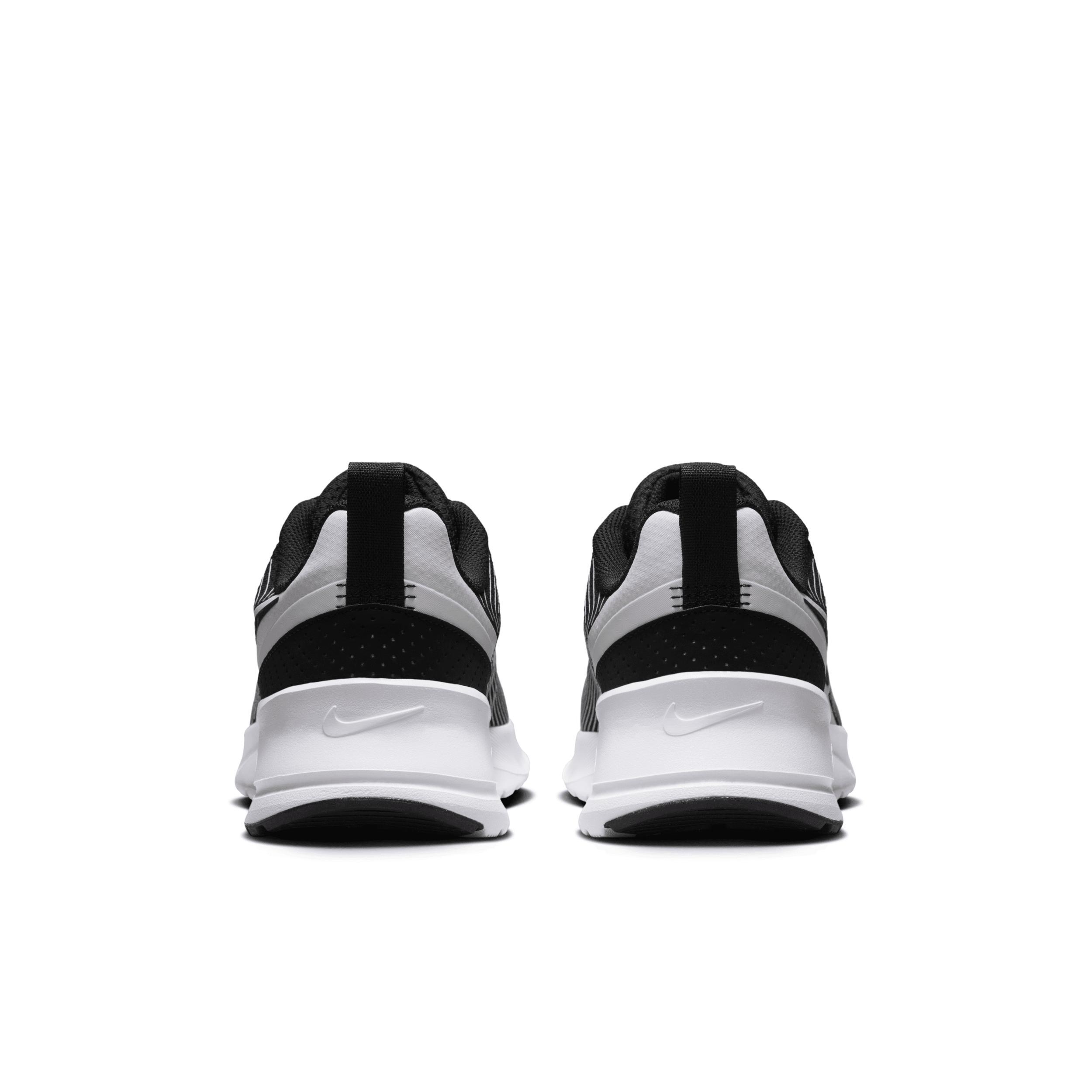 Nike Men's Air Max Nuaxis Shoes Product Image