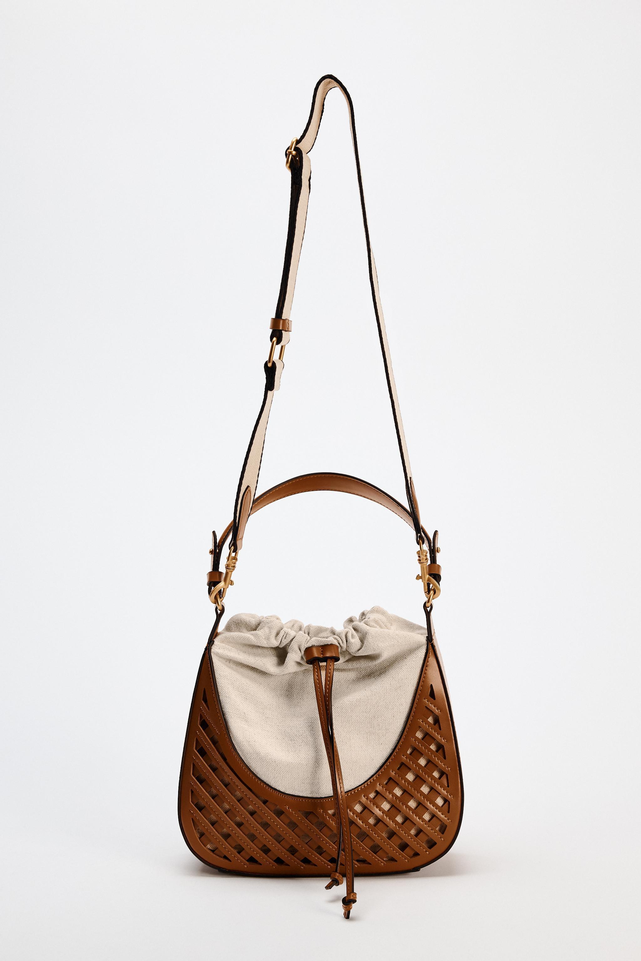 CONTRASTING BUCKET BAG Product Image