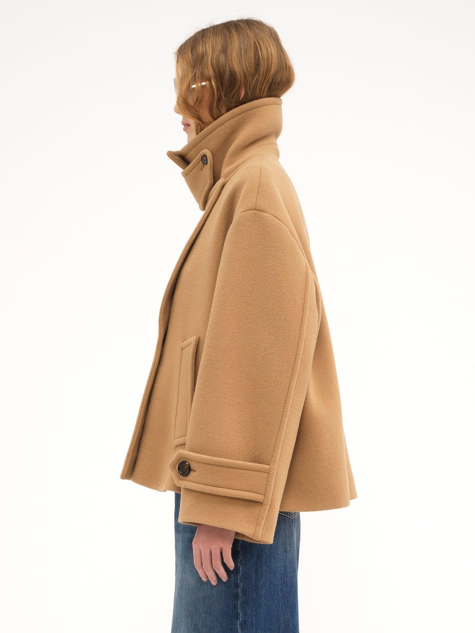 Oversized short coat in wool Product Image