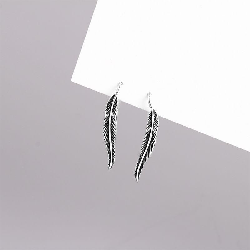 Feather Stud Earring Product Image