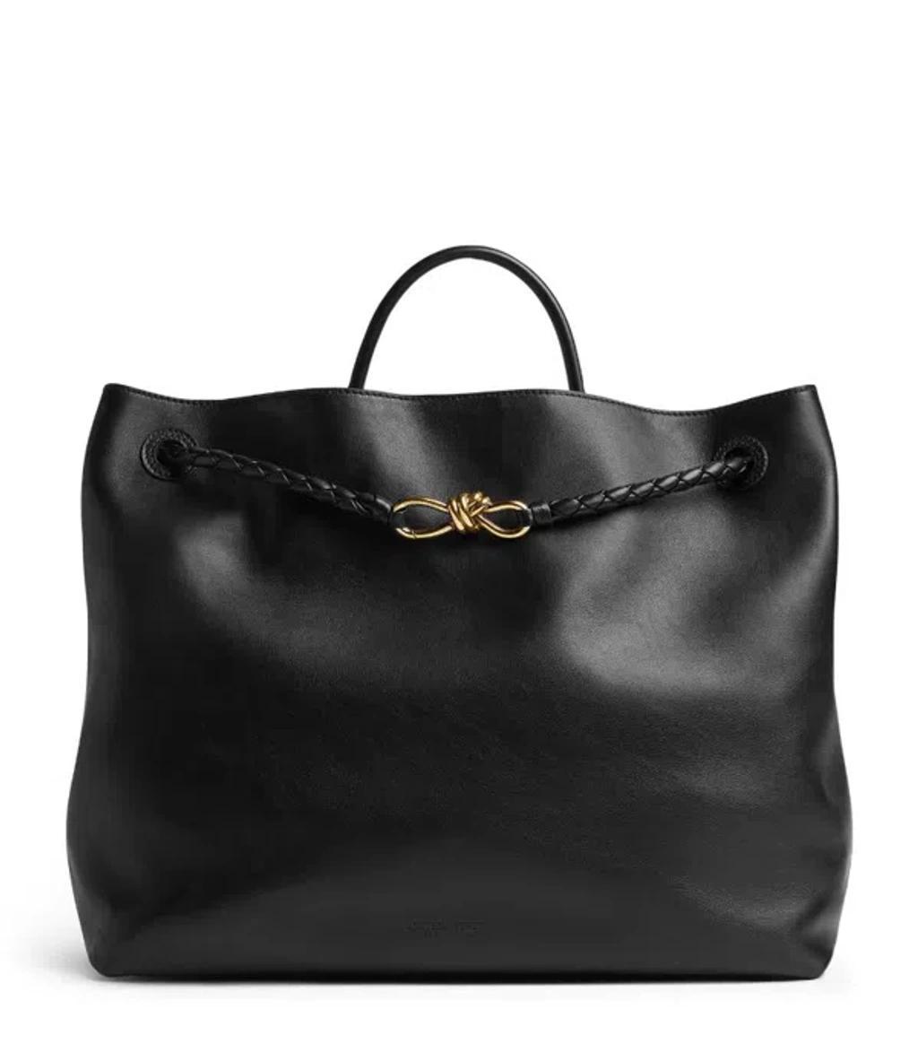 Large Andiamo Shoulder Bag In Black Product Image