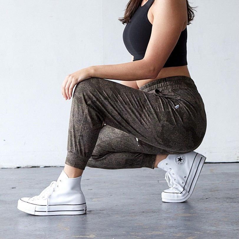 Women's Roam Joggers Product Image