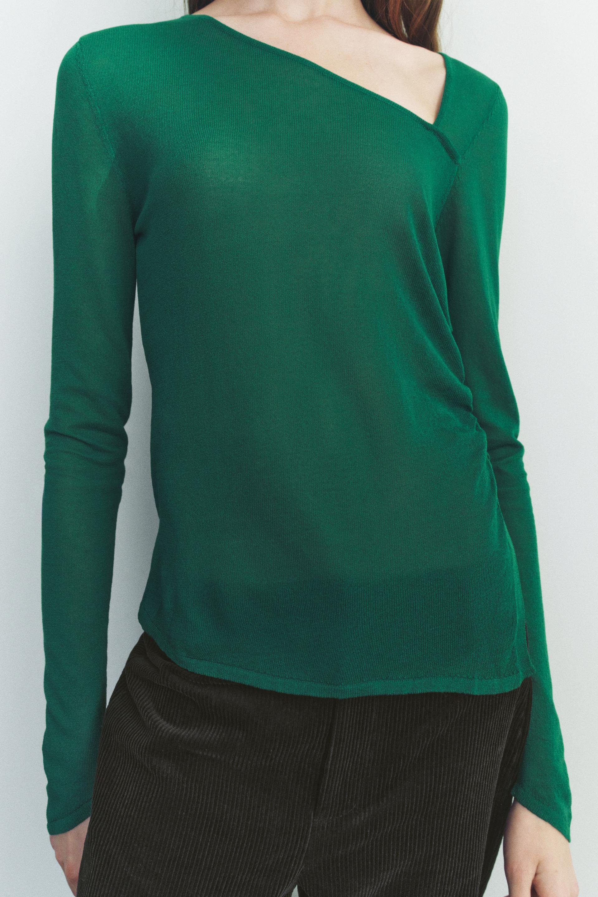 SIDE RUCHING KNIT TOP Product Image